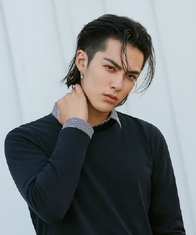 Comma hair kết hợp two block đẹp chuẩn phong cách Hàn Quốc