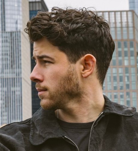 wavy hair
