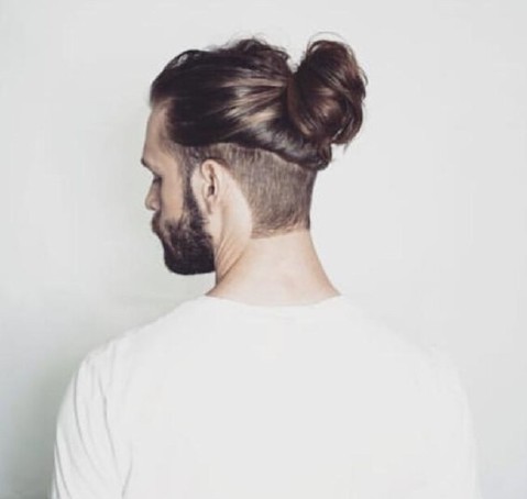 Tóc top knot cho mặt tròn có hợp không?