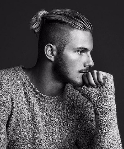 Tóc top knot có hợp với trán cao không?